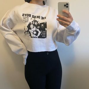 Over sized cropped sweater